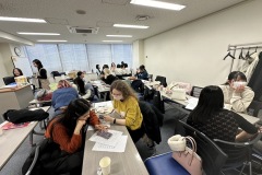 今回は第6研修室という30名収容できる場所を借りて開催しました。