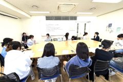 中には大阪偕星学園高等学校から、ボランティア同好会の方にもお越しいただきました。