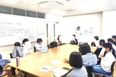 大阪総合生涯学習センターの第5会議室で開催しました。