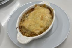 こちらはミートラザニアです。