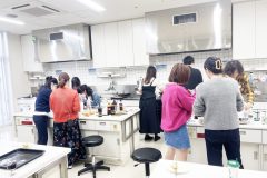 日本人・外国人とのとってもHAPPYな国際交流活動ができました。