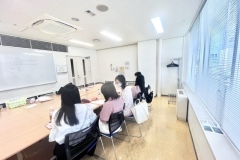 会場は大阪駅前第二ビル5階にあります「大阪総合生涯学習センター」の会議室で開催しました。