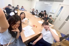 シャイな人、人見知りな方、内気な方、恥ずかしがり屋さんでも打ち解けやすい場の雰囲気でした。