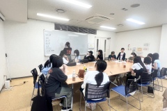 ティーンエージャーの黄色い笑い声ば終始絶えない交流会でした。